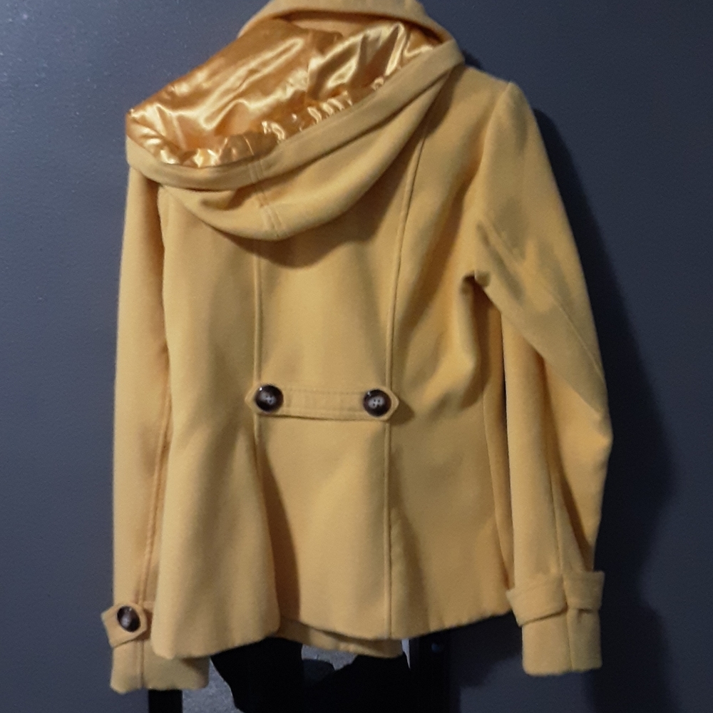 Yellow button up jacket - Picture 2 of 2